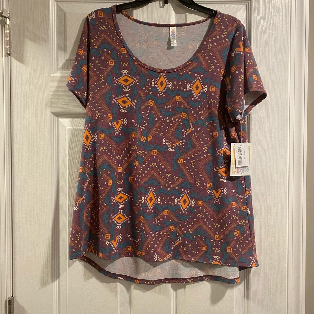 Lularoe Classic T - Size Large